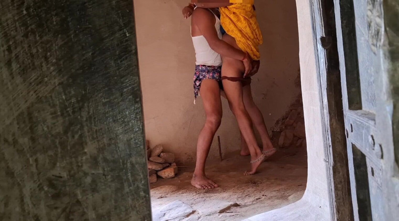 Sumaj: Svåger knullade Desi Bhabhi