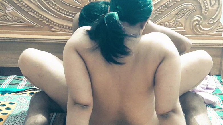 bdsexy47: Hintli kız seks yapıyor