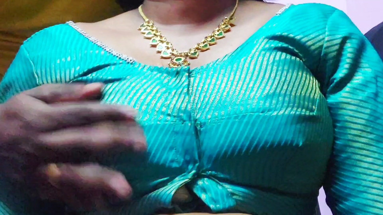 Desi Mohini: Prietenul meu tată vitreg vrea să sex