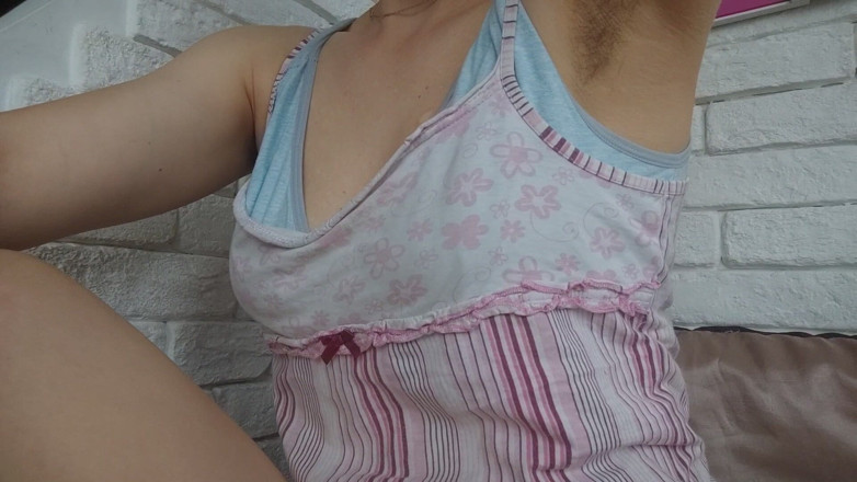 Risky Hairy Couple: Léchage d’aisselles poilues