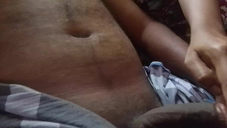 Bijukumar: Coppie indiane si fanno una storia d'amore a vicenda