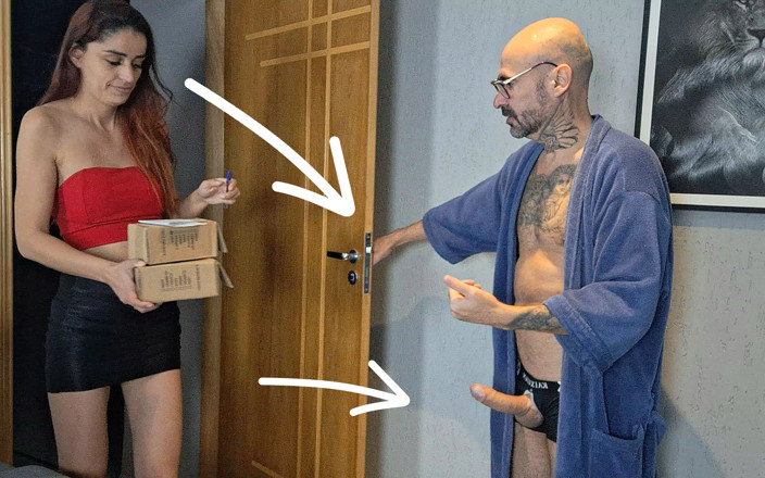FannySquirting: 変態王冠がチンポで配達嬢を出せます!