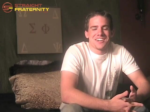 Straight Fraternity: Adam: Fuori dal servizio e ritorno per altro