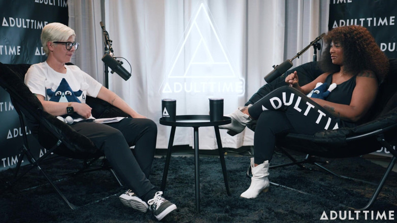 Adult Time Podcast: Avery Jane fisting, mungitura e roba nel culo di banana |...