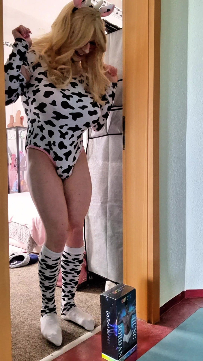 Sissy Adventures: Tussi Sissy Hucow MILF besucht von Jordanien Hung