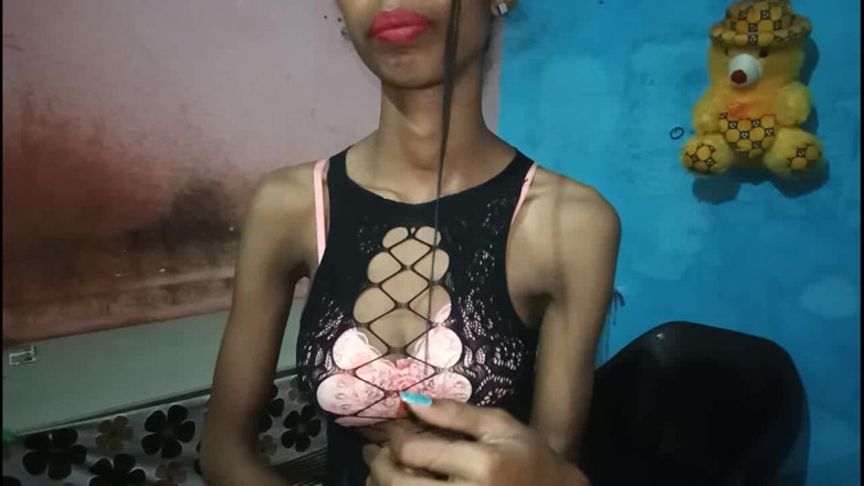 Truefuker: Desi Tina menelefon juruelektronik dan kongkek saya dengan keras