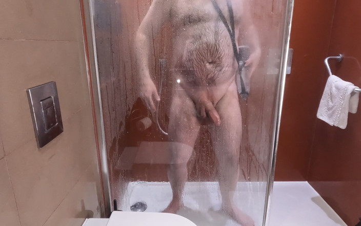 Alex Bear: 阴毛浓密的熊鸡巴抽插20分钟