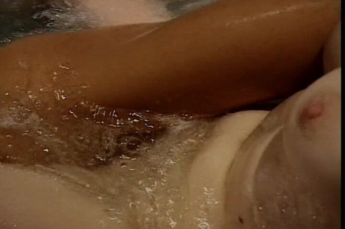 Planete Francaise: Lesbian French Babes Scissoring in Bathroom