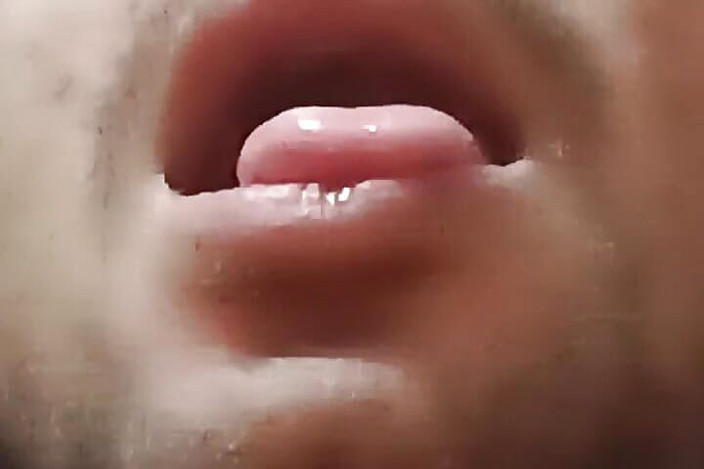 Thakursammy: Mond de eerste keer komt