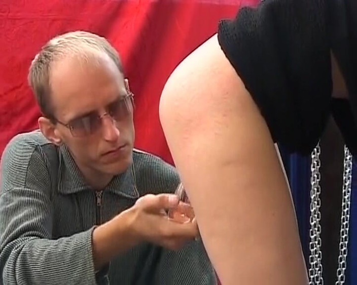 German amateur couples: Espancada e encerada prostituta alemã recebe um facial depois de...