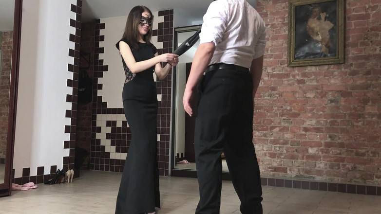 Homemade ballbusting: Penderaan telur cepat sebelum pergi ke telur masquerade
