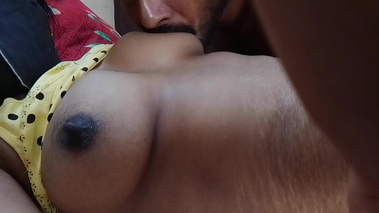 Skydreem1104: Malayali dona de casa massageada pelo marido