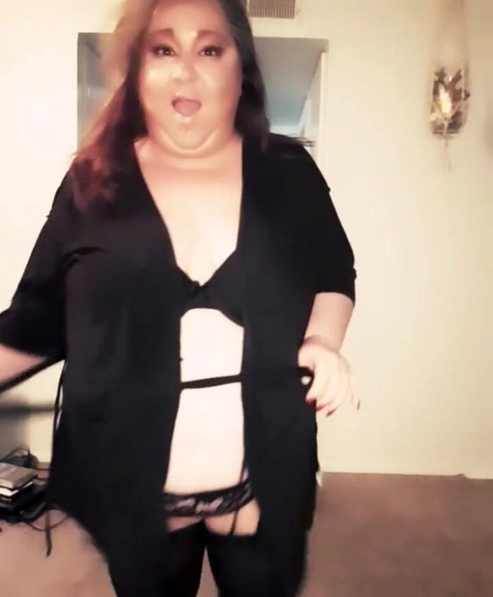 BlancaGirlBBW: Io che ho in casa guarda... Lol