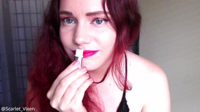 Scarlet Vixen: Sexy ragazza starnutendo ti fa venire (wmv)