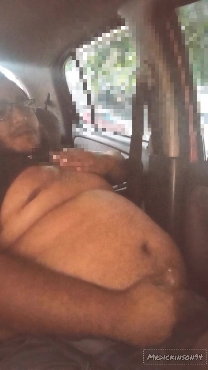 DickDude94: Masturbazione segreta nella mia macchina