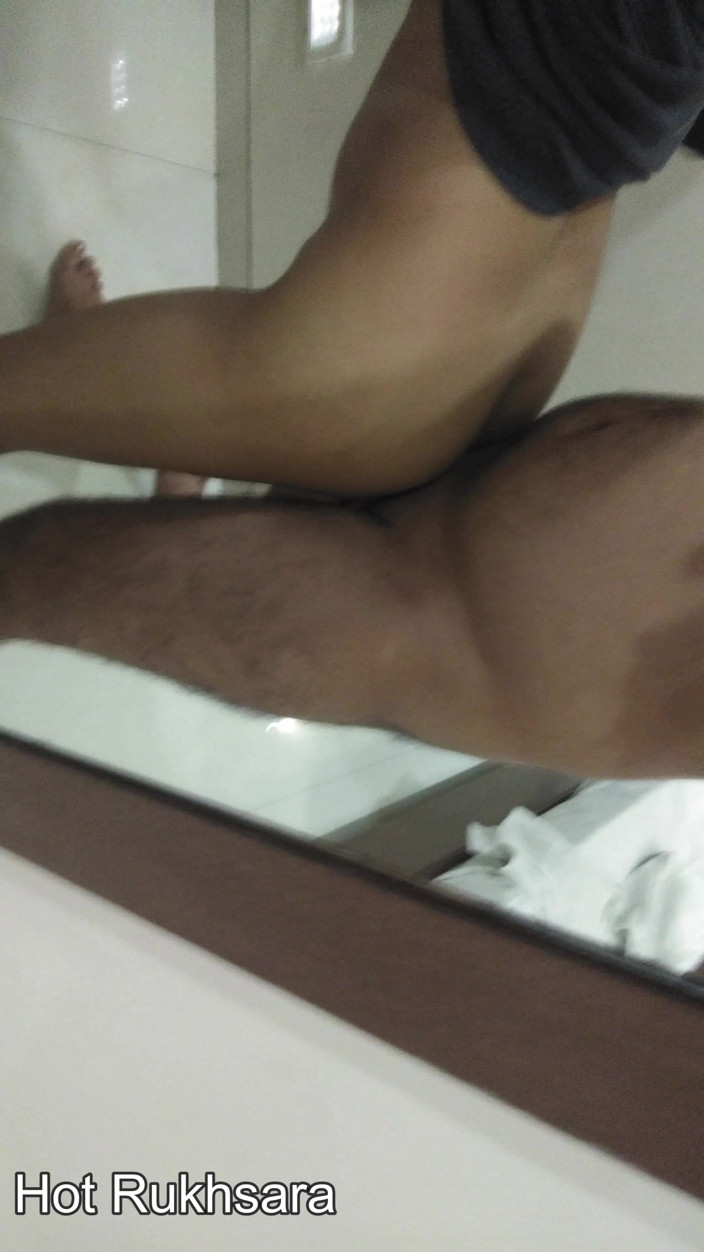 hot_rukhsara: Jefe y secretaria. Joven. Jefe folló joven secretaria y se...