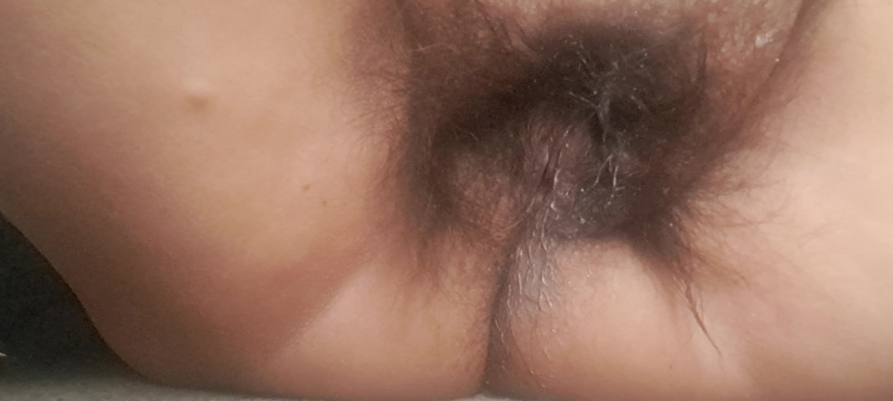 Mommy big hairy pussy: 자위하는 성숙한 MILF 보지