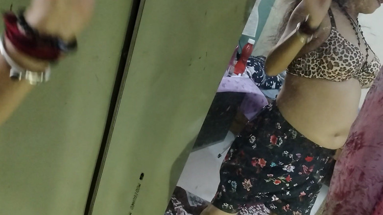 Xoxo Times: India sexy dama desnuda baila en cámara lenta en la...