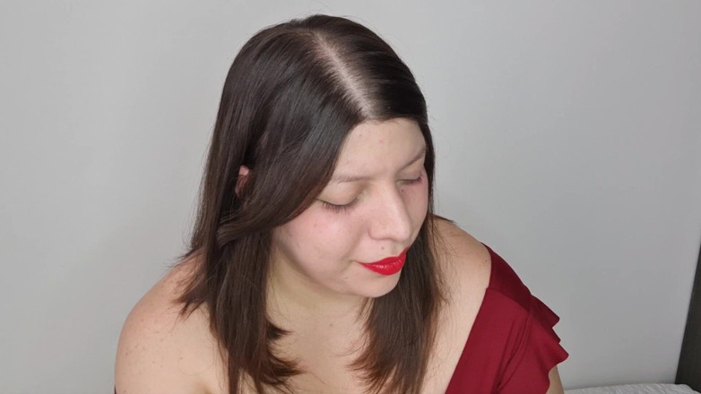 Alice H: Rokende close-up