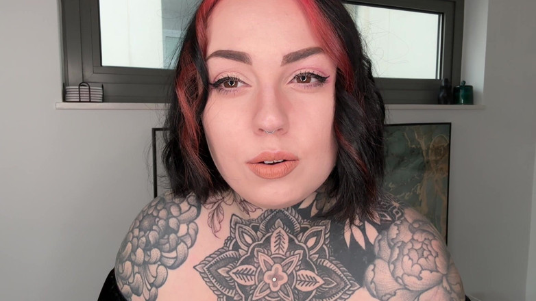 Miss Valentina: Gọi tôi là ảo tưởng