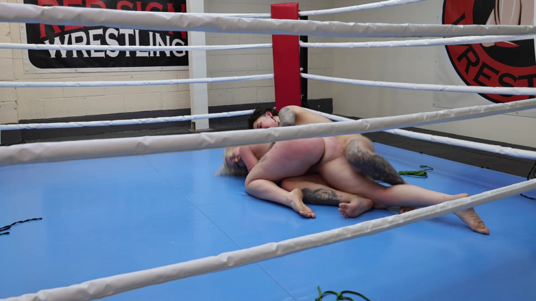 Red Sign Wrestling: Kourtney inchiostrato vs bambi