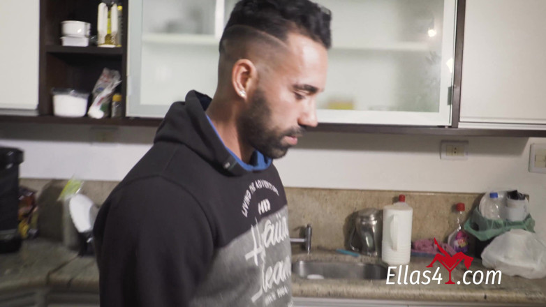 Ellas 4: 22.08.20 - Babi Fantinni e oscar luz - vijita pela kosinha