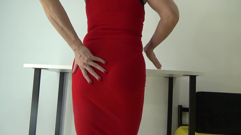 AnnaBUST: Solo in Un Vestito Rosso