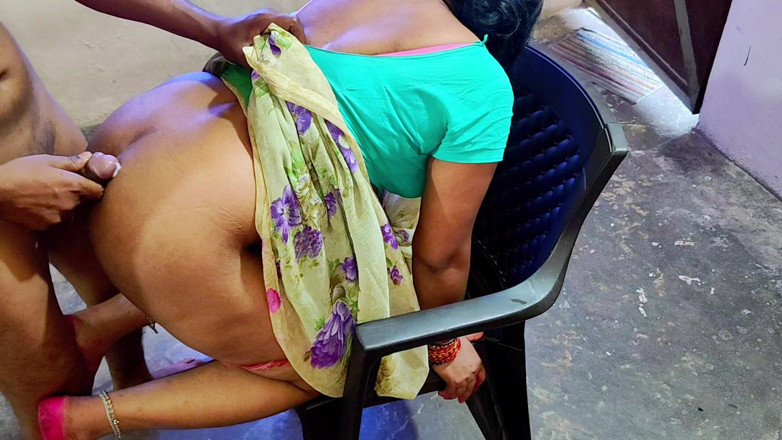 Annubhabhi4: Une desi indienne mariée se fait baiser