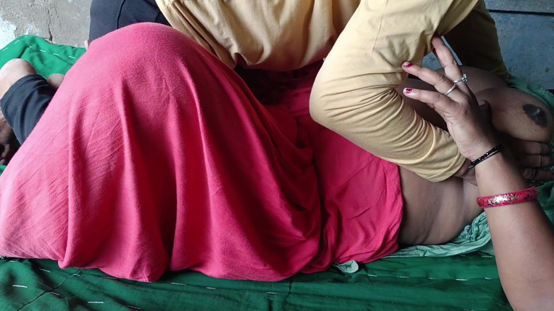 Yourgeeta8899: Awek kampung desi muda mencapai orgasme semasa dikongkek, seks yang...