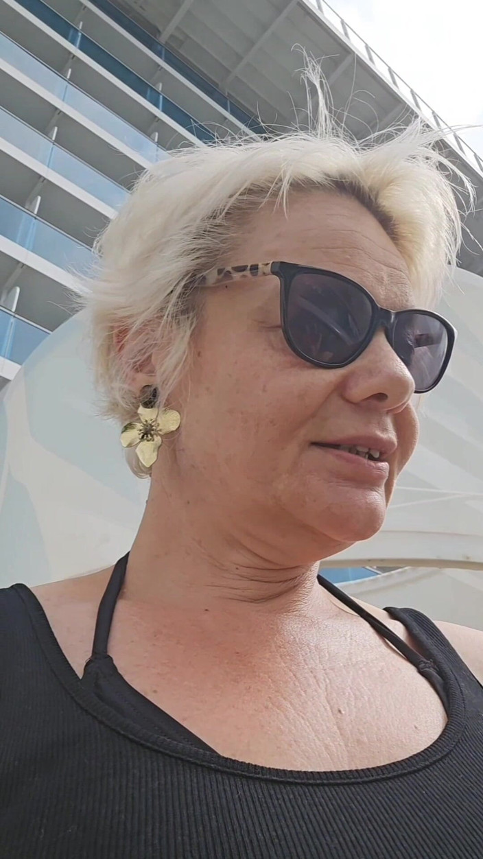 Sofy13: Unbekannte Herausforderung auf dem boot blowjob und gesichtsbesamung