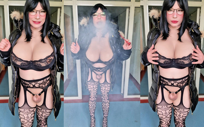 Sissy Adventures: Vollbusige snowwhite - rauchend heiß