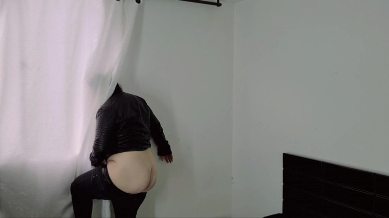 Alice H: Buttcrack su un appuntamento