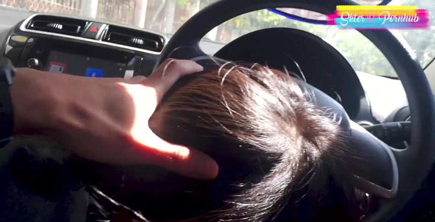 18_honey: Pancutan mani dalam mulut di dalam kereta