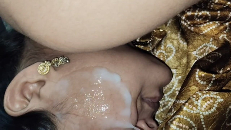 Desisexycpl123: Priya la bhabhi desi se fait baiser par un inconnu
