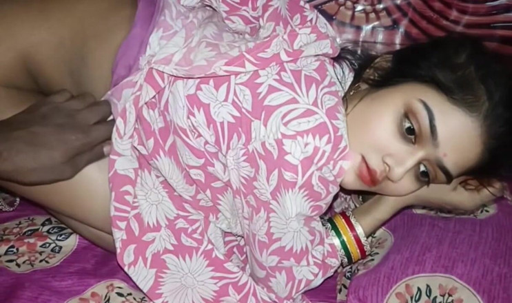 Sital: Vidéo de sexe d’une belle tatie indienne et d’une fille...