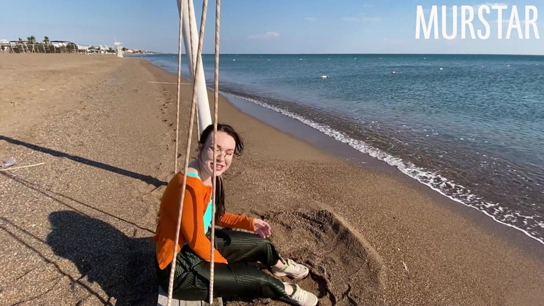 Toma Mur: Jag träffade en tjej på stranden och knullade henne i...