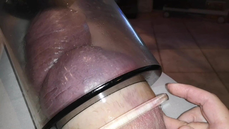 Monster_Meat_: Enchendo e bombeando como o inferno!!
