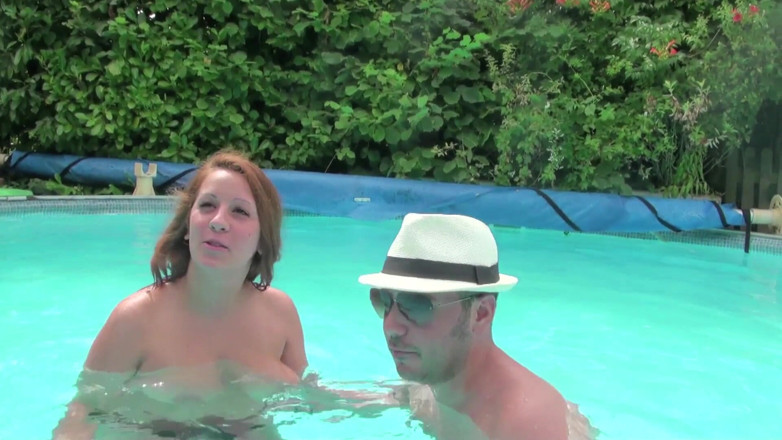 Stephprodx: Carla Fellucci nimmt eine harte am pool