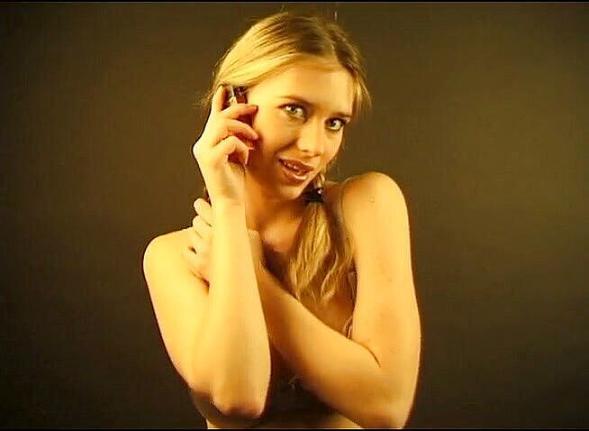 Flash Model Amateurs: Une blonde en lingerie sexy