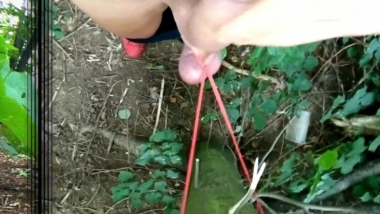Idmir Sugary: Twinkbälle im freien gedehnt, selfcum auf eier
