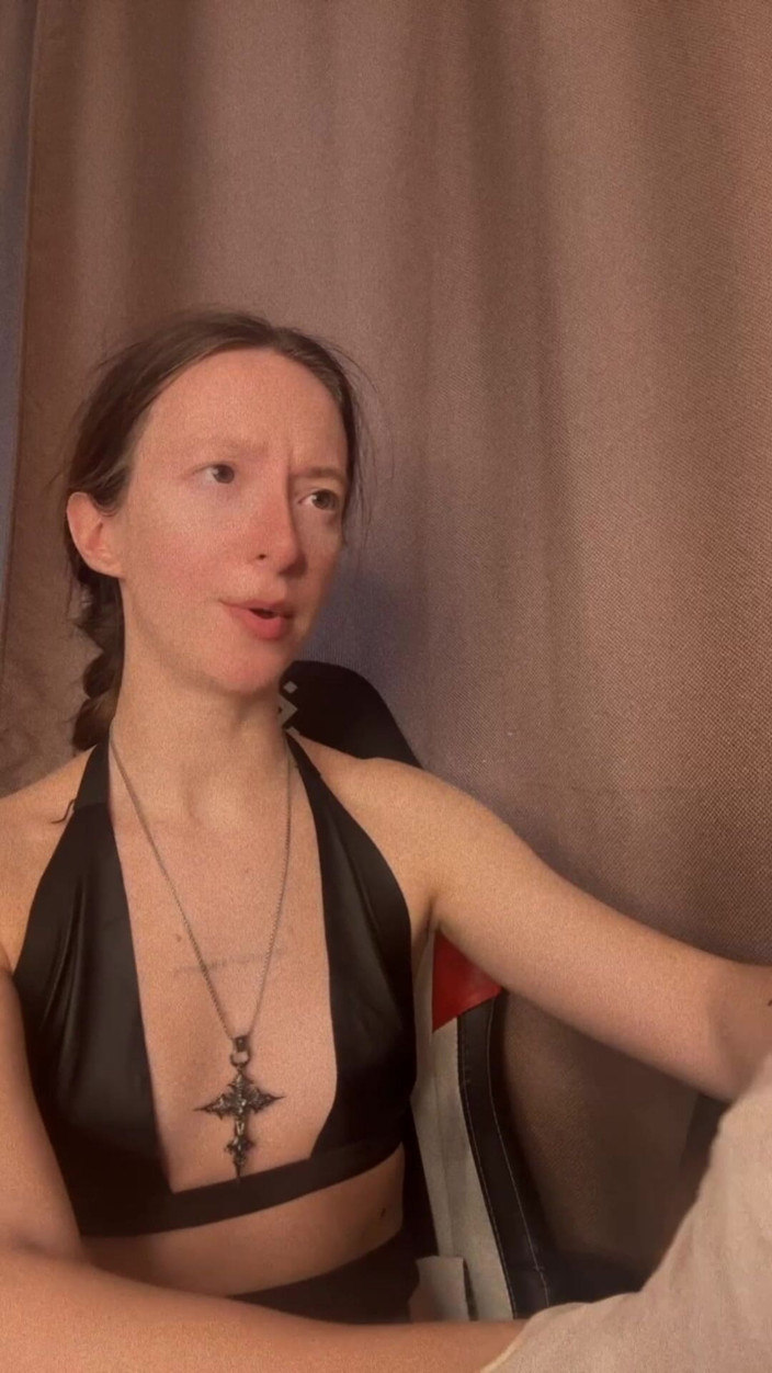 Skinny_lady69: Vérifier ton cul