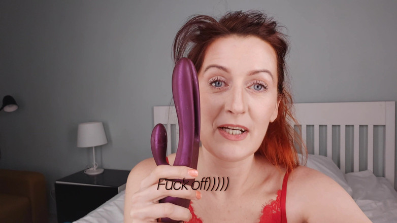 GinnaGg: Nepotřebuju tvůj zkažený penis! Mám zatracený vibrátor