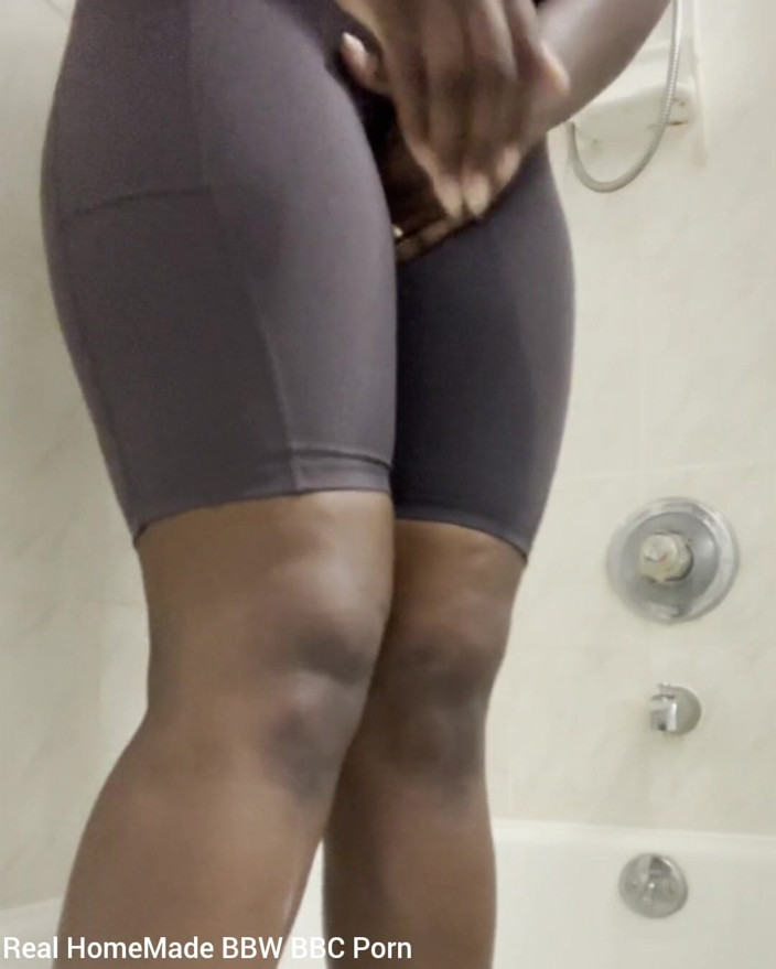 Super sexy ebony cuties: Meando en polainas de nylon