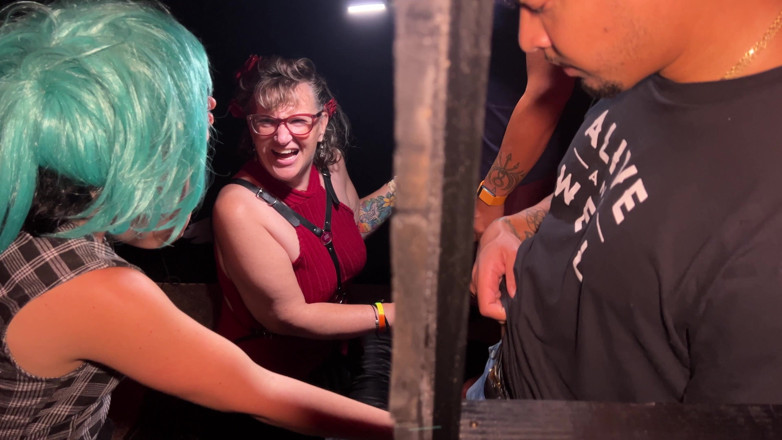 Cliff Media: Volles Video - Gloryhole-Work-rückzug: Kollegen fesseln sich durch lutschen und ficken -...