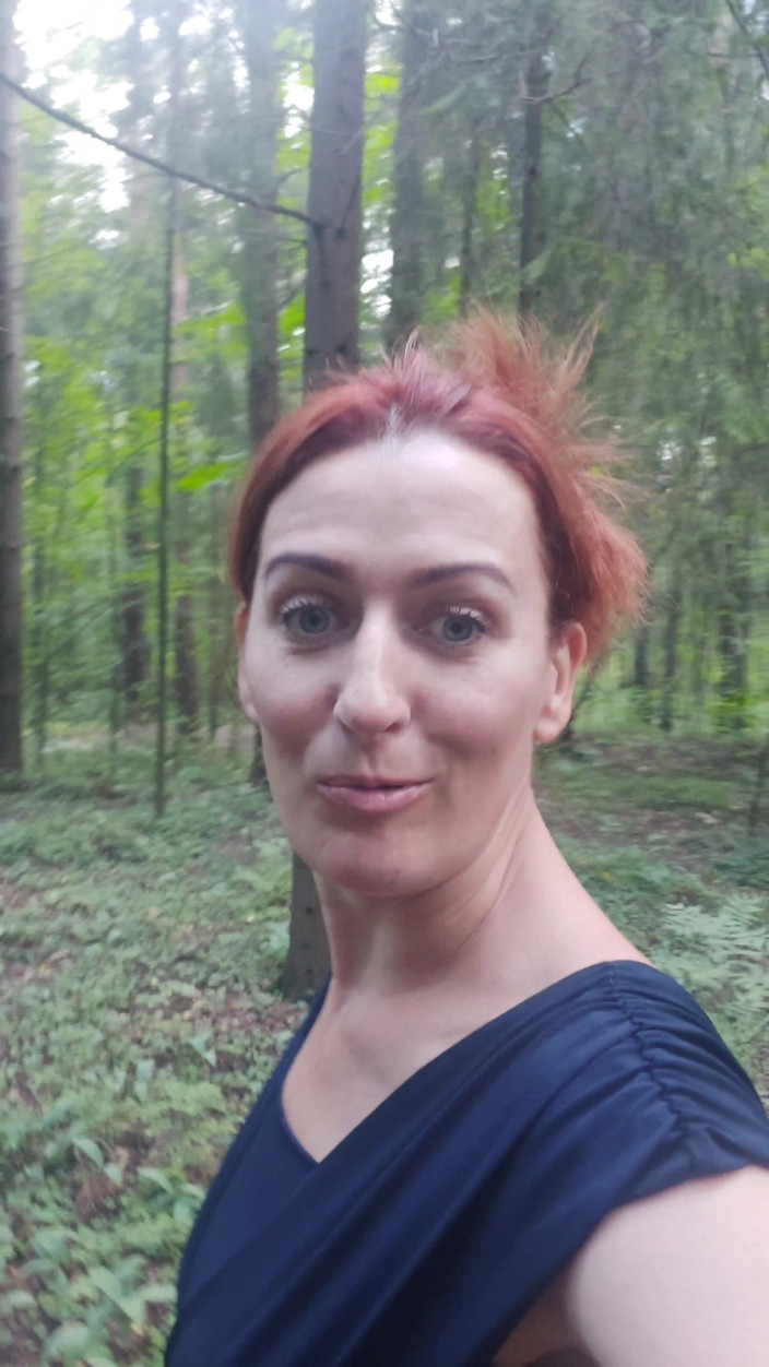 GinnaGg: Chodím v parku a hledám místo na chcaní