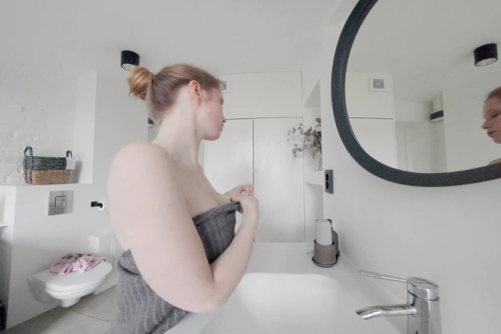 VR Bananas: Arielka, pipi du matin et douche