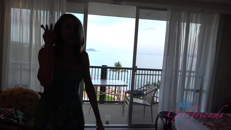 ATK Fans (Girlfriends): Vacaciones virtuales en Hawaii con la linda zorra Cece Capella 8/8