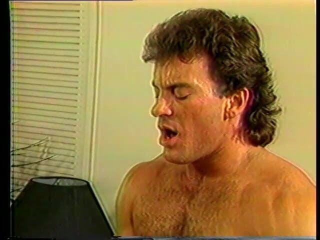 Old Good Porn: 거대한 엉덩이의 금발의 후배위 스타일과 크림 같은 얼굴