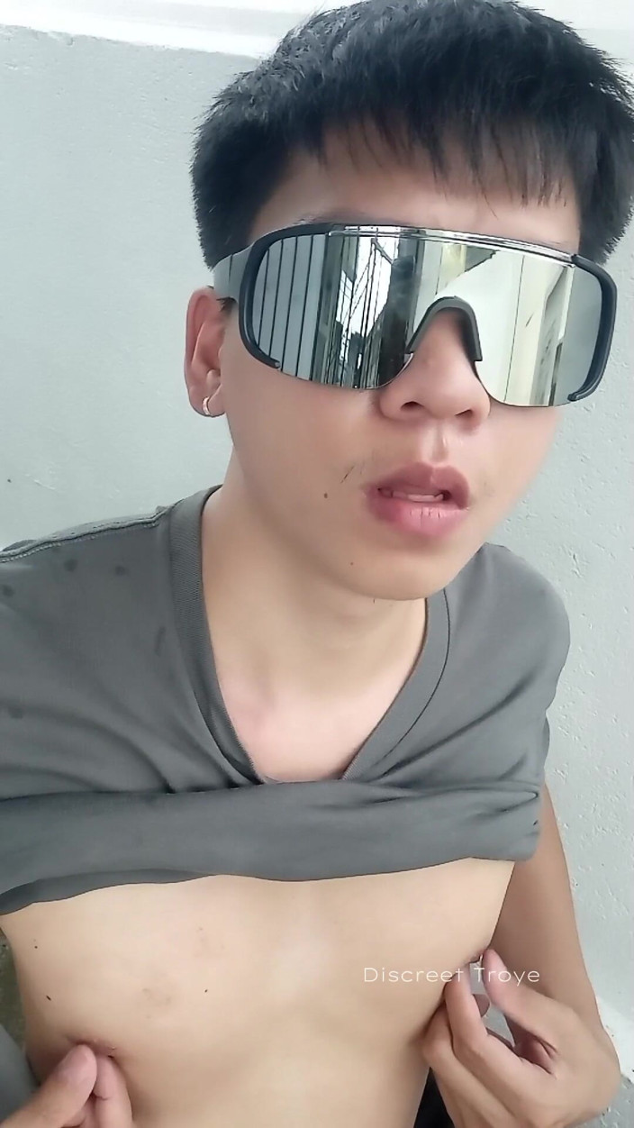 Troye_AsianPinoy: Asijský chlapec sexy zadek a obrovský veiny penis