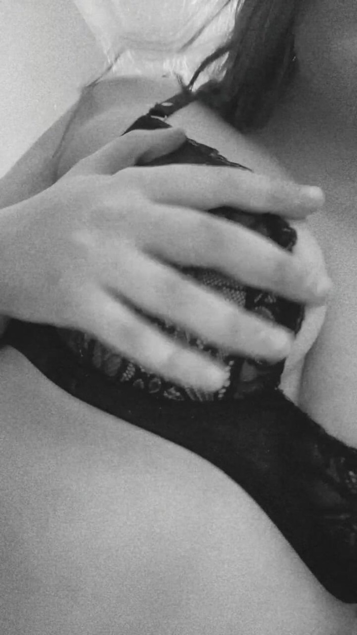 Lexysexxy: Ja w moim staniku